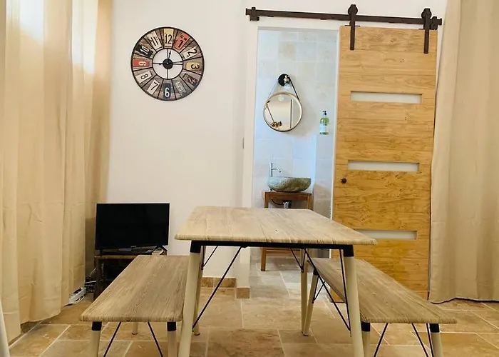 studio centre de Hyeres ( 4 personnes )